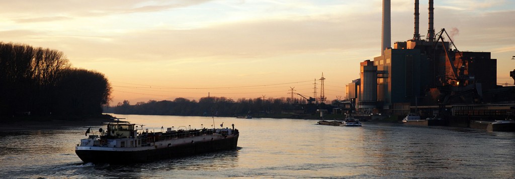 Schifffahrt auf dem Rhein